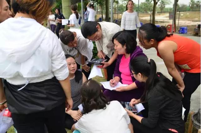 口哨發(fā)令、旗幟落下，比賽的完美呈現(xiàn)，離不開(kāi)裁判員的辛苦付出，低調(diào)是他們的代名詞