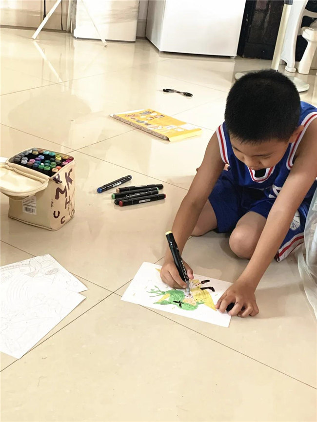 博二代收到了廣東博皓兒童節禮物,開心 -4